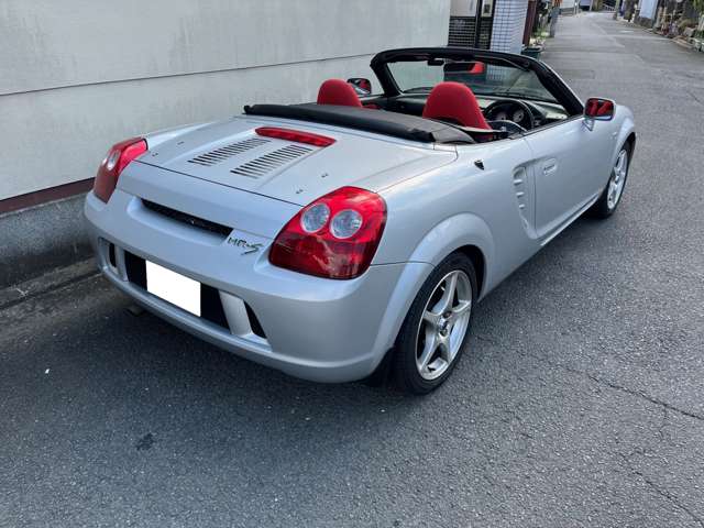 2005 Toyota MR-S – thumbnail 3
