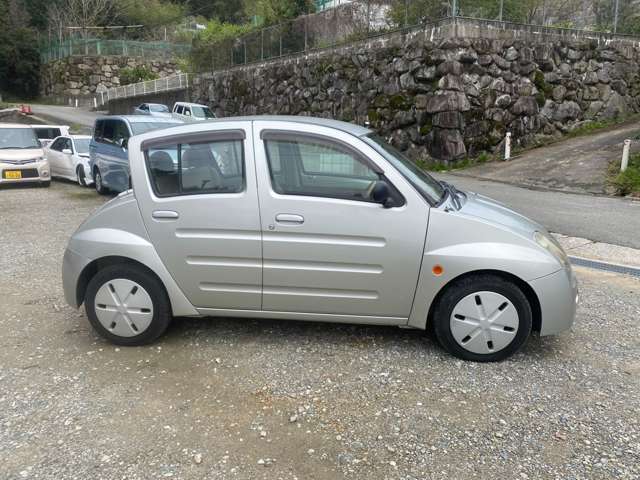 2000 Toyota WiLL – thumbnail 4