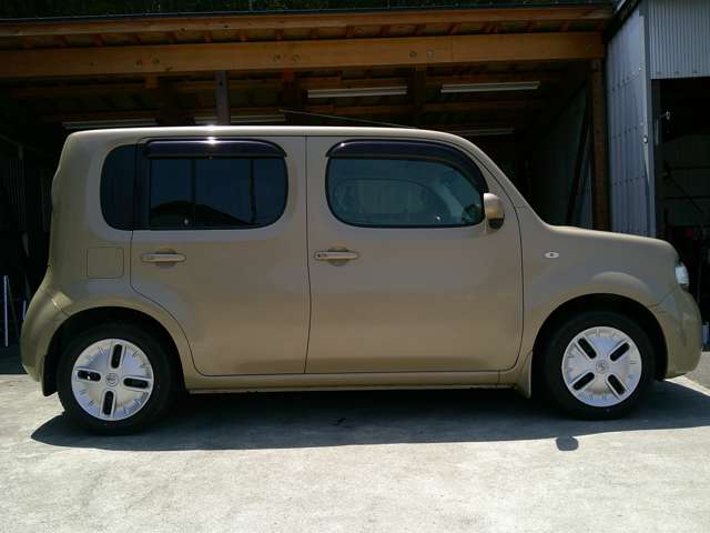 2010 Nissan Cube – thumbnail 3