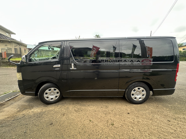 2008 Toyota Hiace – thumbnail 4