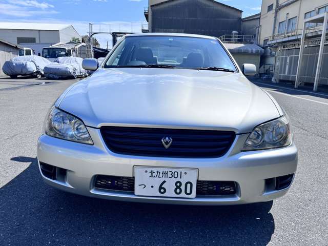 2001 Toyota Altezza – thumbnail 3
