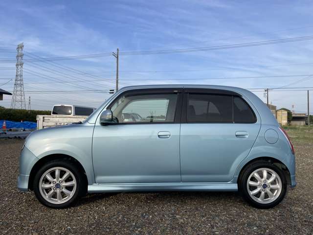 2005 Daihatsu Mira Gino – thumbnail 3