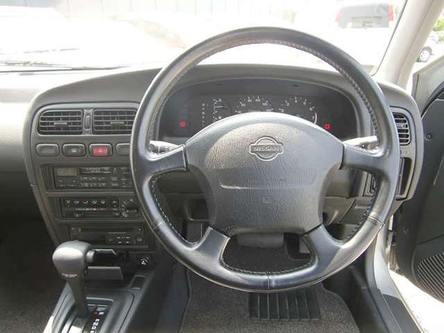 1995 Nissan Primera – thumbnail 2