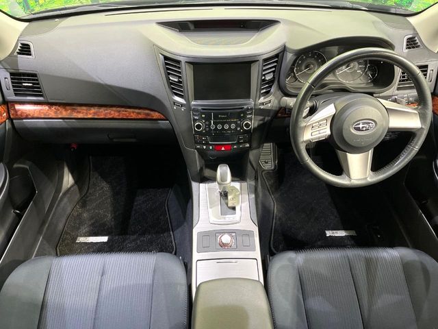 2010 Subaru Legacy B4 – thumbnail 2
