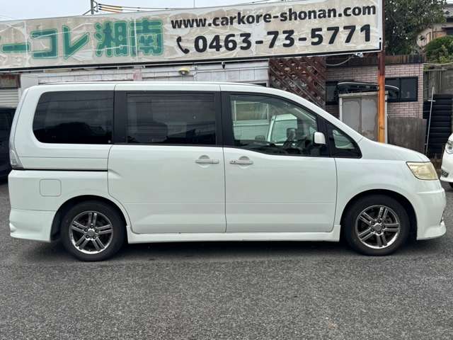 2005 Nissan Serena – thumbnail 4