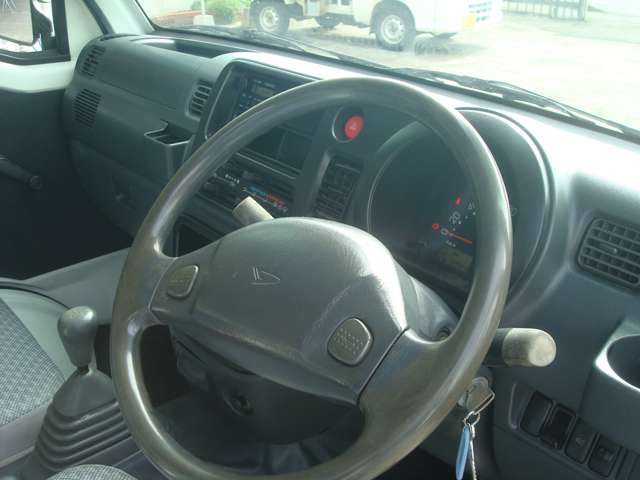 2006 Daihatsu Hijet Truck – thumbnail 2