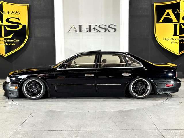 1996 Nissan Infiniti Q45 – thumbnail 2