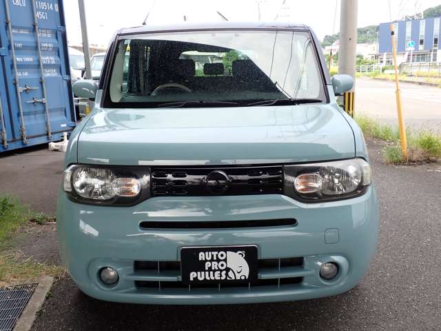 2009 Nissan Cube – thumbnail 2