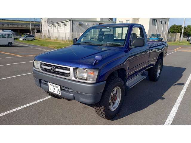 2004 Toyota Hilux – thumbnail 4