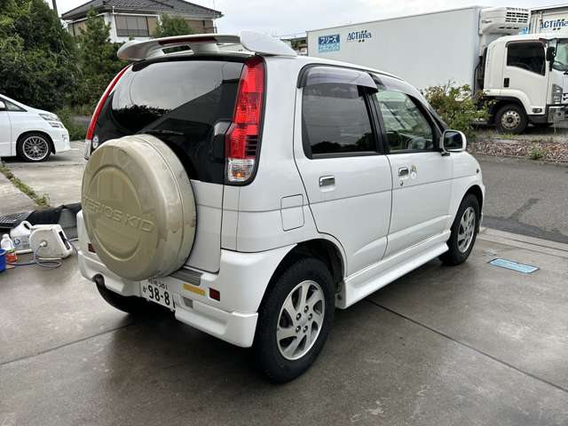 2004 Daihatsu Terios Kid – thumbnail 4