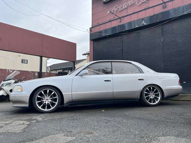 1995 Toyota Crown Majesta – thumbnail 3