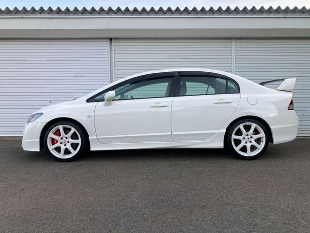 2007 Honda Civic Type R – thumbnail 3