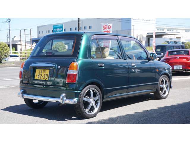 2004 Daihatsu Mira Gino – thumbnail 4