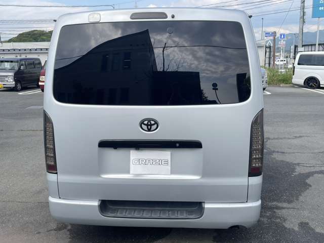 2007 Toyota Hiace – thumbnail 4