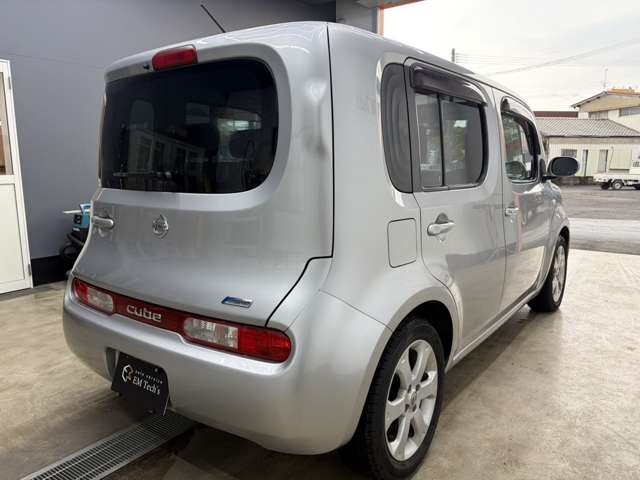 2009 Nissan Cube – thumbnail 4