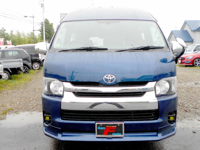 2006 Toyota Hiace