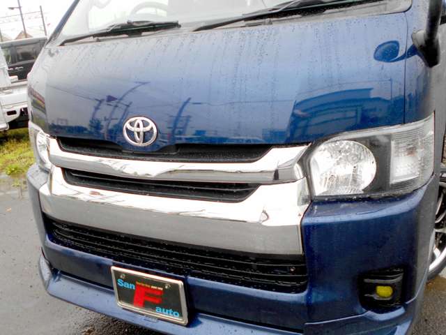 2006 Toyota Hiace – thumbnail 2