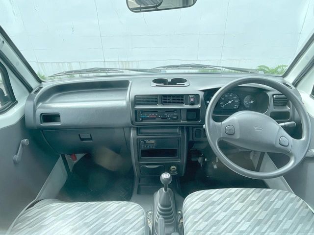 2002 Daihatsu Hijet Truck – thumbnail 2
