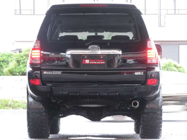 2006 Toyota Hilux Surf – thumbnail 4