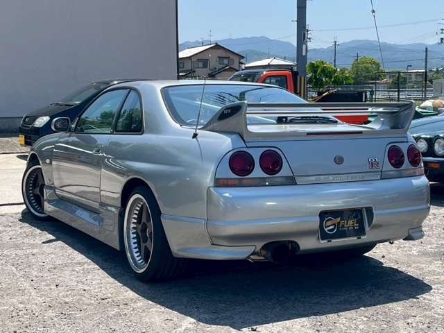 1995 Nissan Skyline GT-R – thumbnail 2