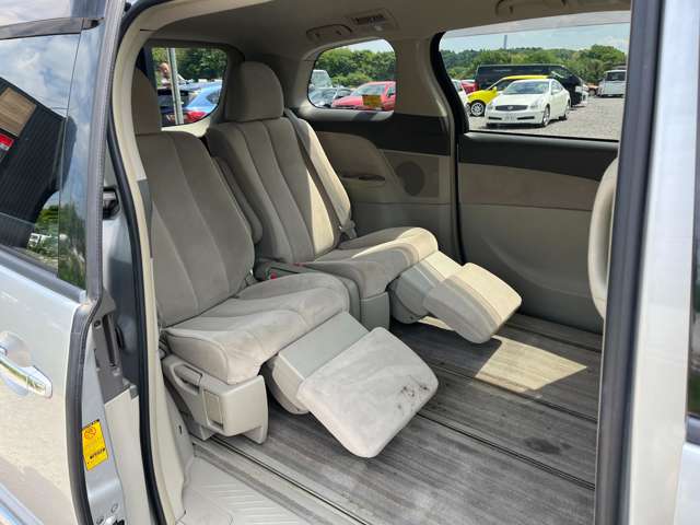 2009 Toyota Estima Hybrid – thumbnail 4
