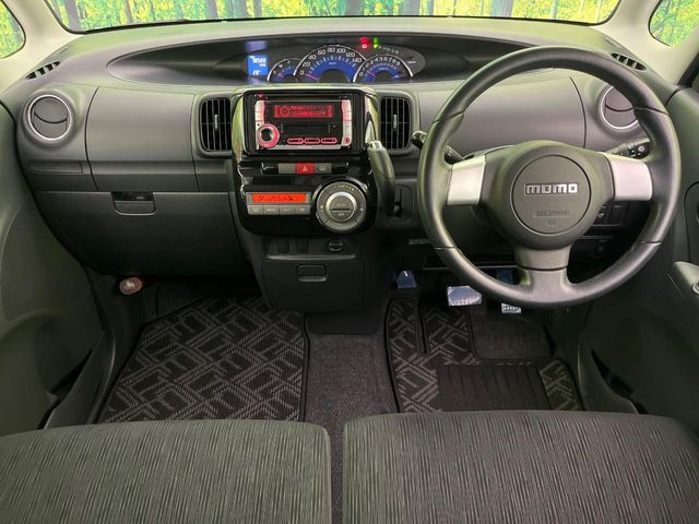 2011 Daihatsu Tanto – thumbnail 2