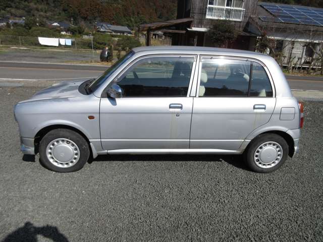 2001 Daihatsu Mira Gino – thumbnail 4