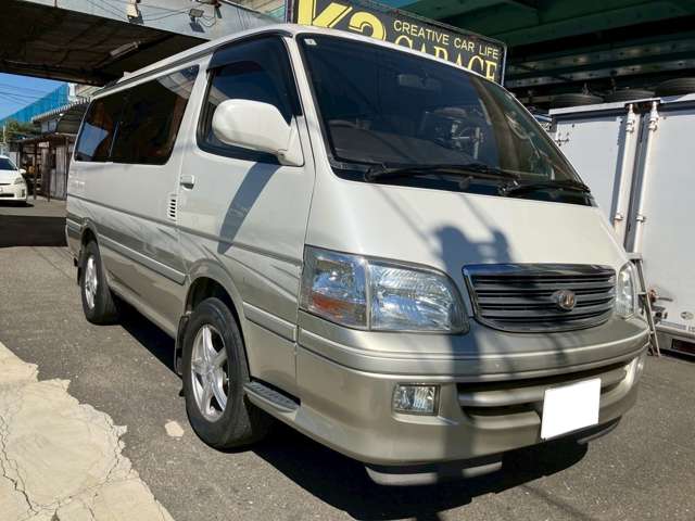 2001 Toyota Hiace – thumbnail 3