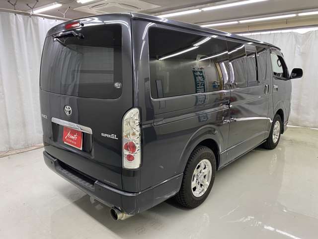 2005 Toyota Regius Ace – thumbnail 2