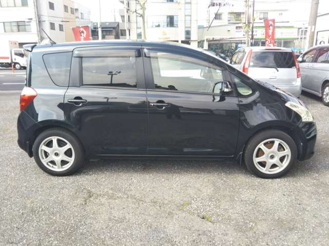 2005 Toyota Ractis – thumbnail 4