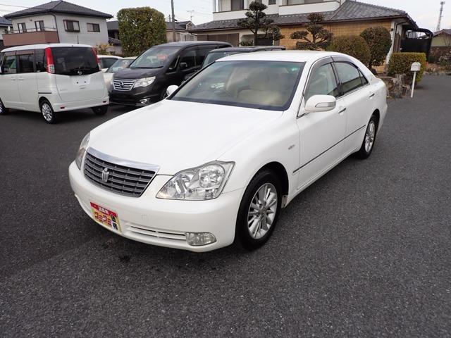 2007 Toyota Crown Royal