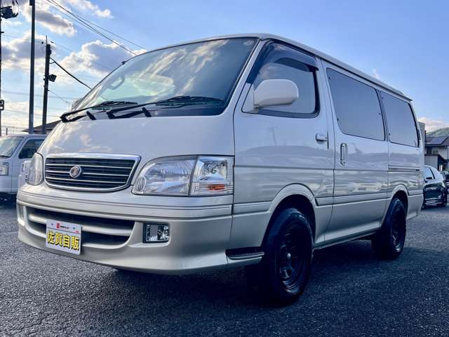 2002 Toyota Hiace – thumbnail 2
