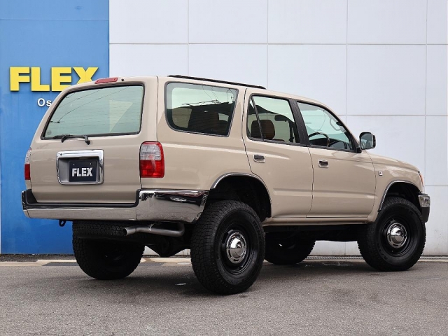 2000 Toyota Hilux Surf – thumbnail 3