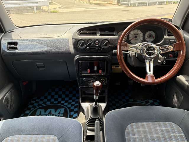 2002 Daihatsu Mira Gino – thumbnail 3