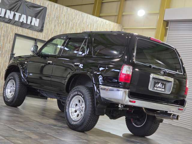 2001 Toyota Hilux Surf – thumbnail 3