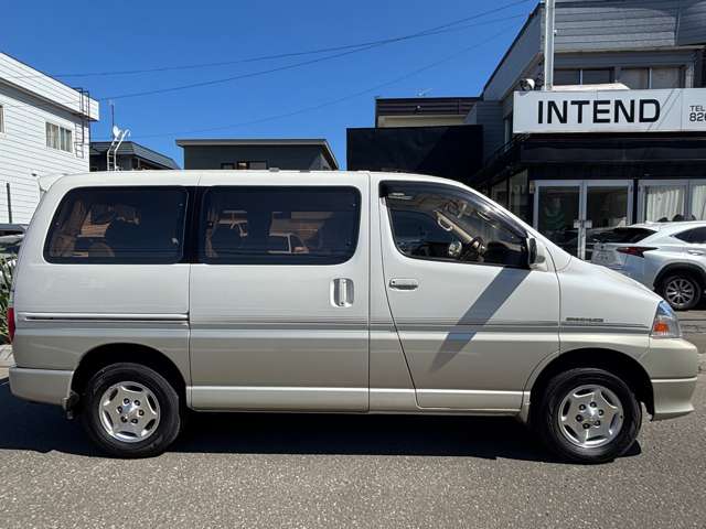 2001 Toyota Grand Hoace – thumbnail 4