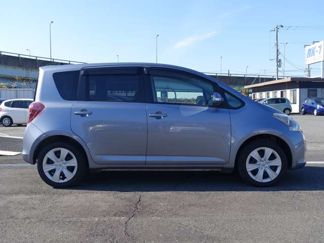 2009 Toyota Ractis – thumbnail 4