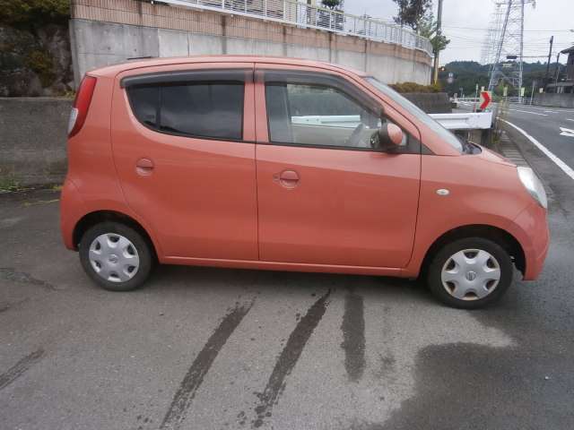 2010 Nissan Moco – thumbnail 3