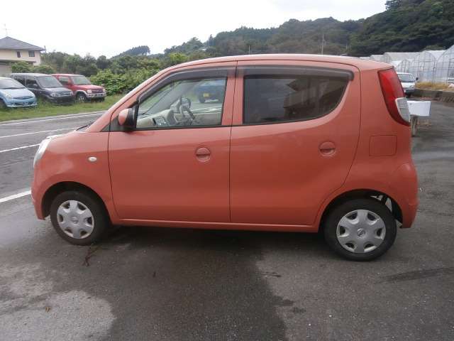 2010 Nissan Moco – thumbnail 4