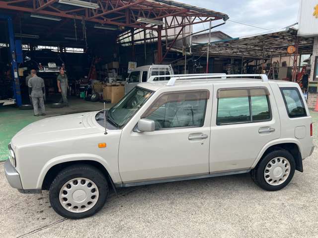 2000 Nissan Rasheen – thumbnail 3