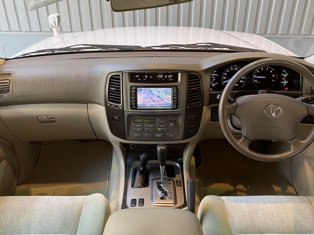 2003 Toyota Land Cruiser 100 – thumbnail 2