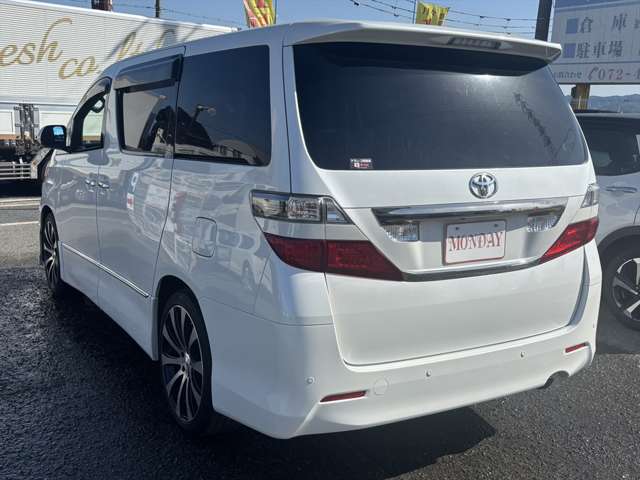 2010 Toyota Vellfire – thumbnail 4