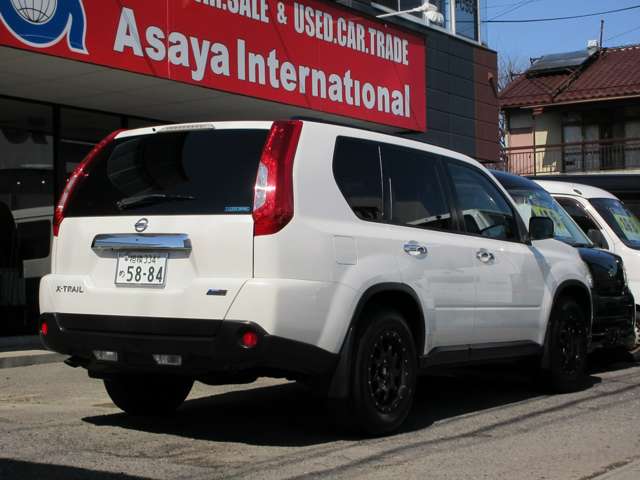 2010 Nissan X-Trail – thumbnail 2