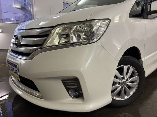 2010 Nissan Serena – thumbnail 2