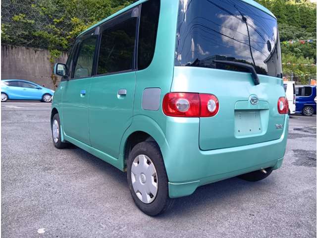 2004 Daihatsu Tanto – thumbnail 4