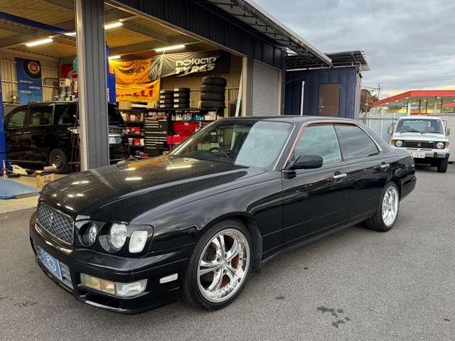 1997 Nissan Cedric – thumbnail 3