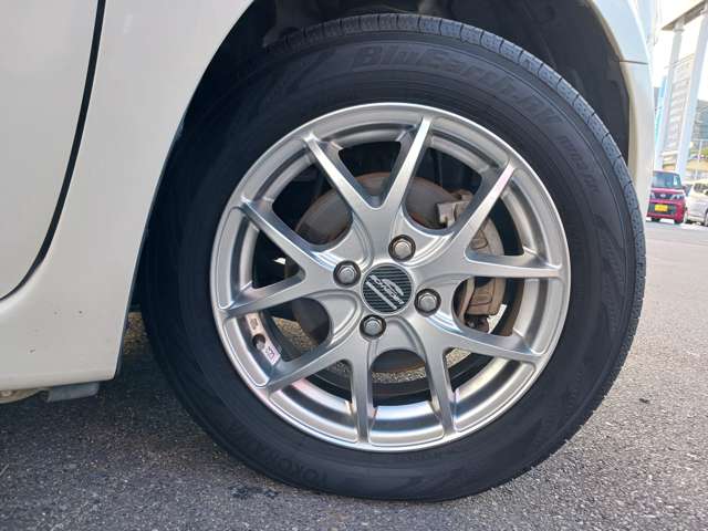 2010 Nissan Cube – thumbnail 3
