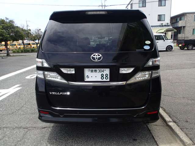 2010 Toyota Vellfire – thumbnail 4