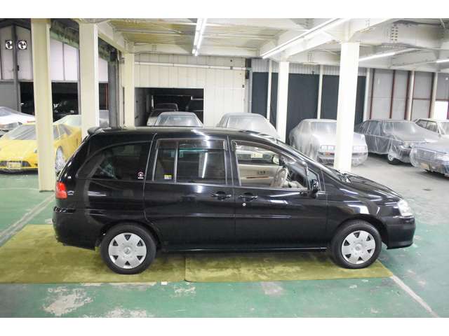 2003 Nissan Liberty – thumbnail 3
