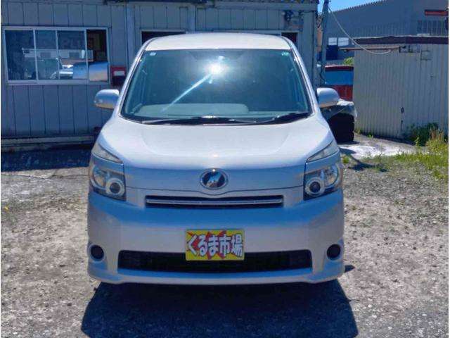 2009 Toyota Voxy – thumbnail 2